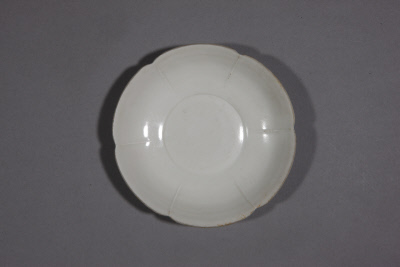 图片[2]-Ding Kiln White Glazed Dish-China Archive